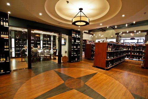 The Winehouse, 110-1600 Kenaston Blvd Winnipeg