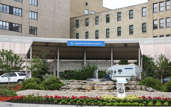 A COVID outbreak at St. Boniface Hospital has infected 11 patients and five staff members in the E5 and E6 units, which have been raised to critical under Manitoba's pandemic-response system. (Mike Deal / Winnipeg Free Press files)