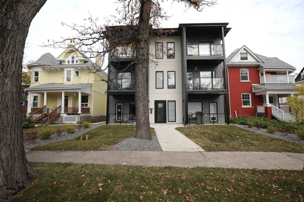 RUTH BONNEVILLE / WINNIPEG FREE PRESS



BIZ - RentWinnipeg



Paragon Design-Build, a major local infill developer, has started a centralized rental website for his company’s apartment buildings and it’s now live. Photo of one  the buildings at 653 McMillan Ave. is another example. 



Reporter: Ben Waldman 



Oct 8th, 2020