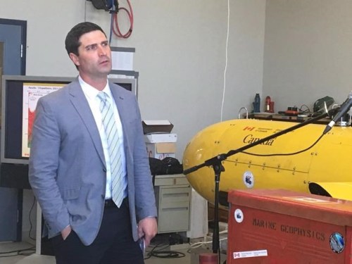 Nova Scotia Minister of Energy Geoff MacLellan is shown at the Bedford Institute of Oceanography in Halifax on Wednesday, June 20, 2018. The Nova Scotia government has announced financial support for businesses in the Halifax area ordered to close today for at least the next two weeks under restrictions aimed at curbing the city's rising number of COVID-19 cases. THE CANADIAN PRESS/Michael Tutton