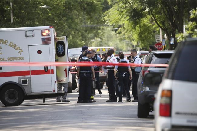 Chicago police fatally shoot man while trying to arrest him – Winnipeg ...