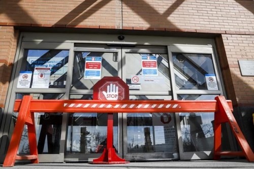 An entrance to the Peter Lougheed Centre hospital is shown in Calgary, Thursday, April 9, 2020. The Canadian Medical Association is calling for circuit-breaker lockdowns in Alberta and Saskatchewan to protect 