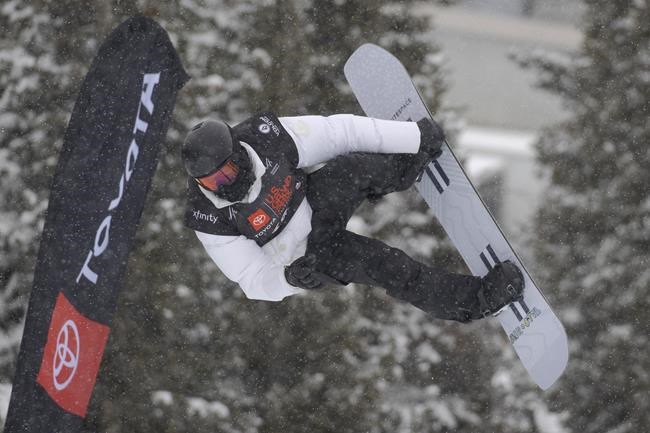 Shaun White, of United States, makes a qualifying run on the halfpipe Thursday, Dec. 9, 2021, at the U.S. Grand Prix snowboarding event at Copper Mountain, Colo. (AP Photo/Hugh Carey)