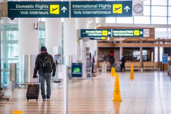 A man walks through Winnipeg’s airport earlier this year. (Mikaela MacKenzie / Winnipeg Free Press files)