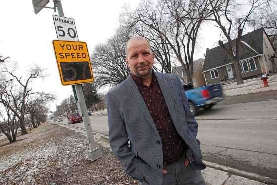 JOHN WOODS / WINNIPEG FREE PRESSTranscona Coun. Shawn Nason wants speed-reader boards at Winnipeg’s most-ticketed spots.