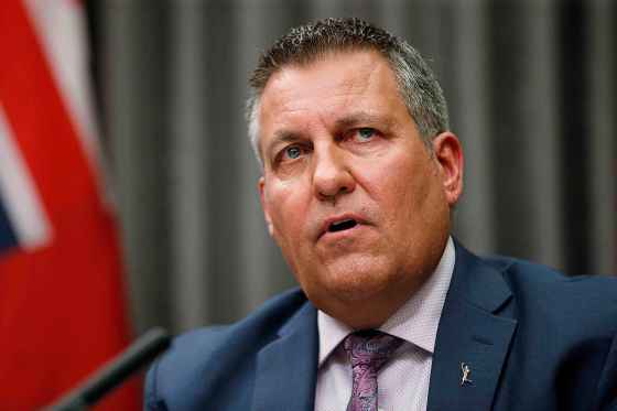 JOHN WOODS / WINNIPEG FREE PRESSManitoba Education Minister Cliff Cullen speaks at a COVID-19 press conference at the Manitoba Legislature in Winnipeg Sunday, May 9, 2021. Additional COVID-19 measures for schools including closures were announced.