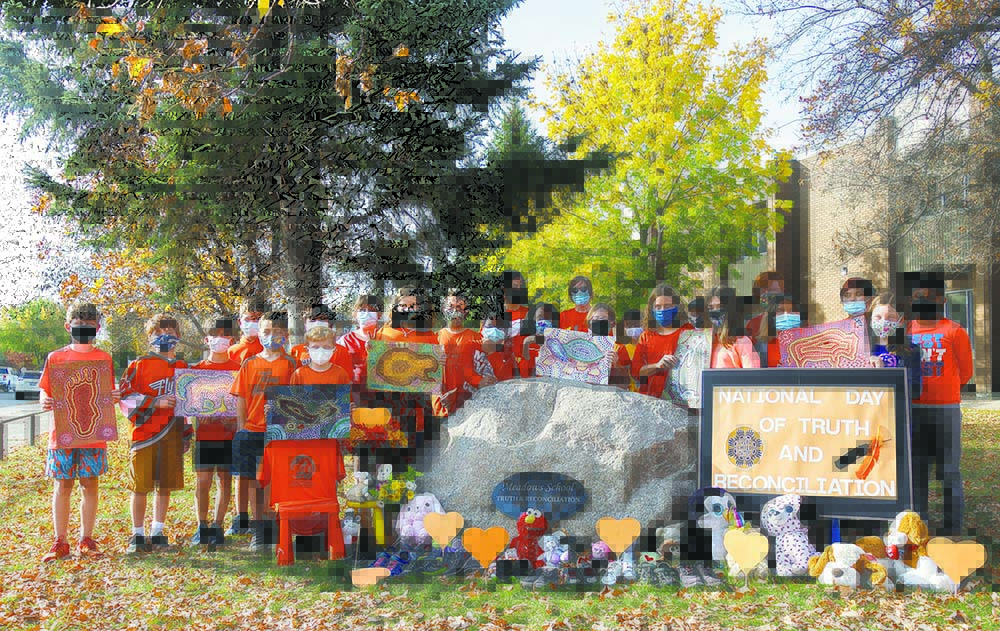 Chelsea Kemp/The Brandon Sun
Meadows School students participate in National Day for Truth and Reconciliation art projects Wednesday.