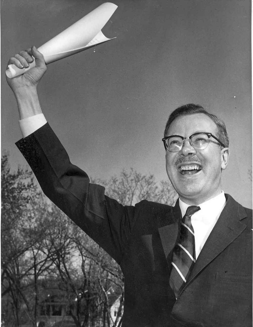 Duff Roblin celebrates an election victory in this undated photo. (Winnipeg Free Press files)