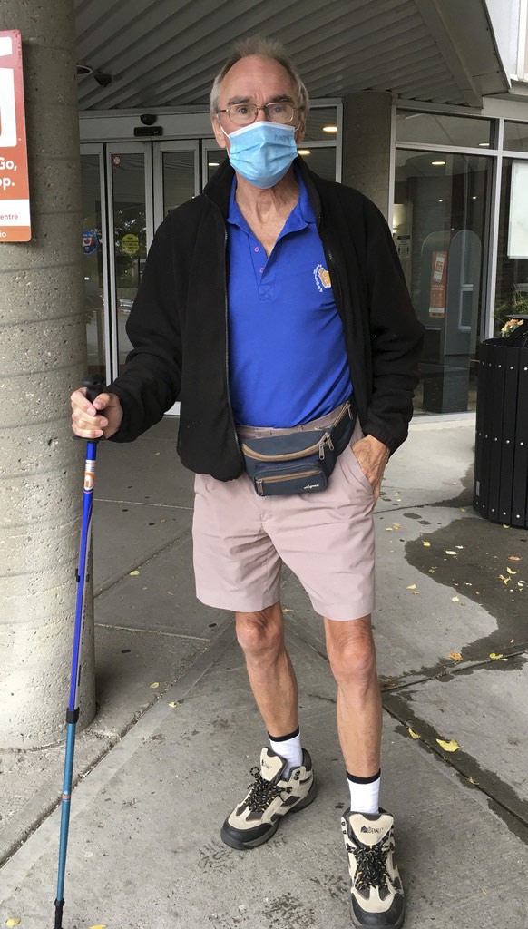 Andy Maxwell, a retired dentist from Swan River, outside a Calgary hospital before hip surgery on Wednesday. (Supplied photo)