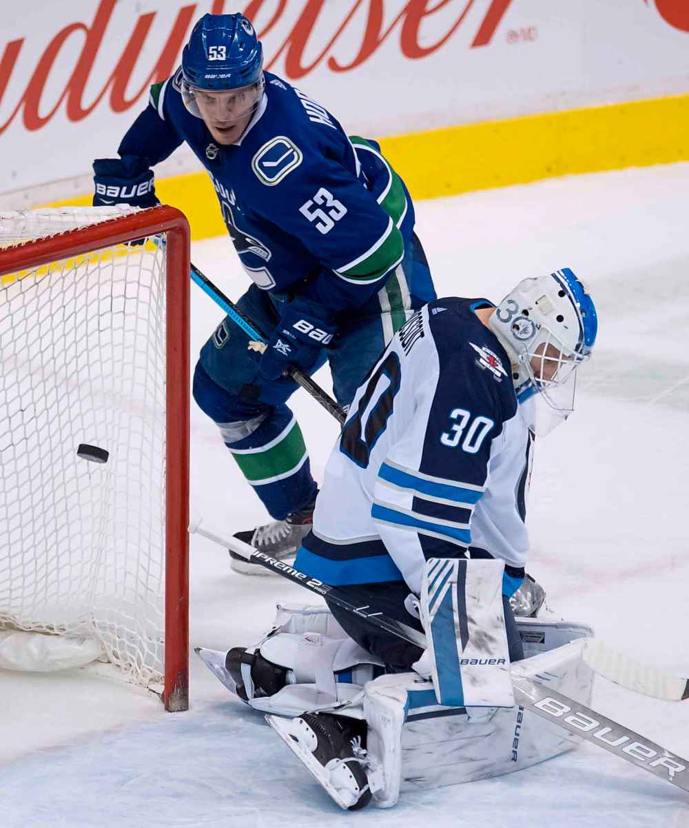 Jonathan Hayward / THE CANADIAN PRESS FILES
A career highlight for Brossoit was making 40 saves in his first-ever NHL shutout on Dec. 22, 2018 at Rogers Arena in Vancouver.