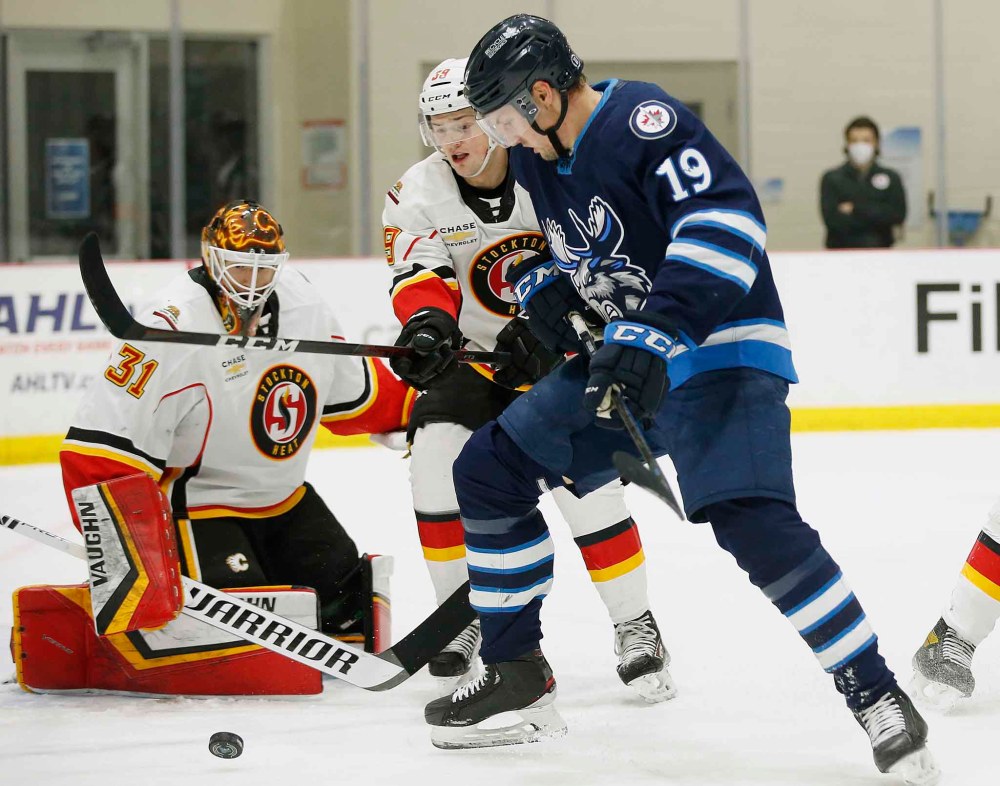 JOHN WOODS / WINNIPEG FREE PRESS
David Gustafsson scored the overtime winner for the Moose on Thursday.