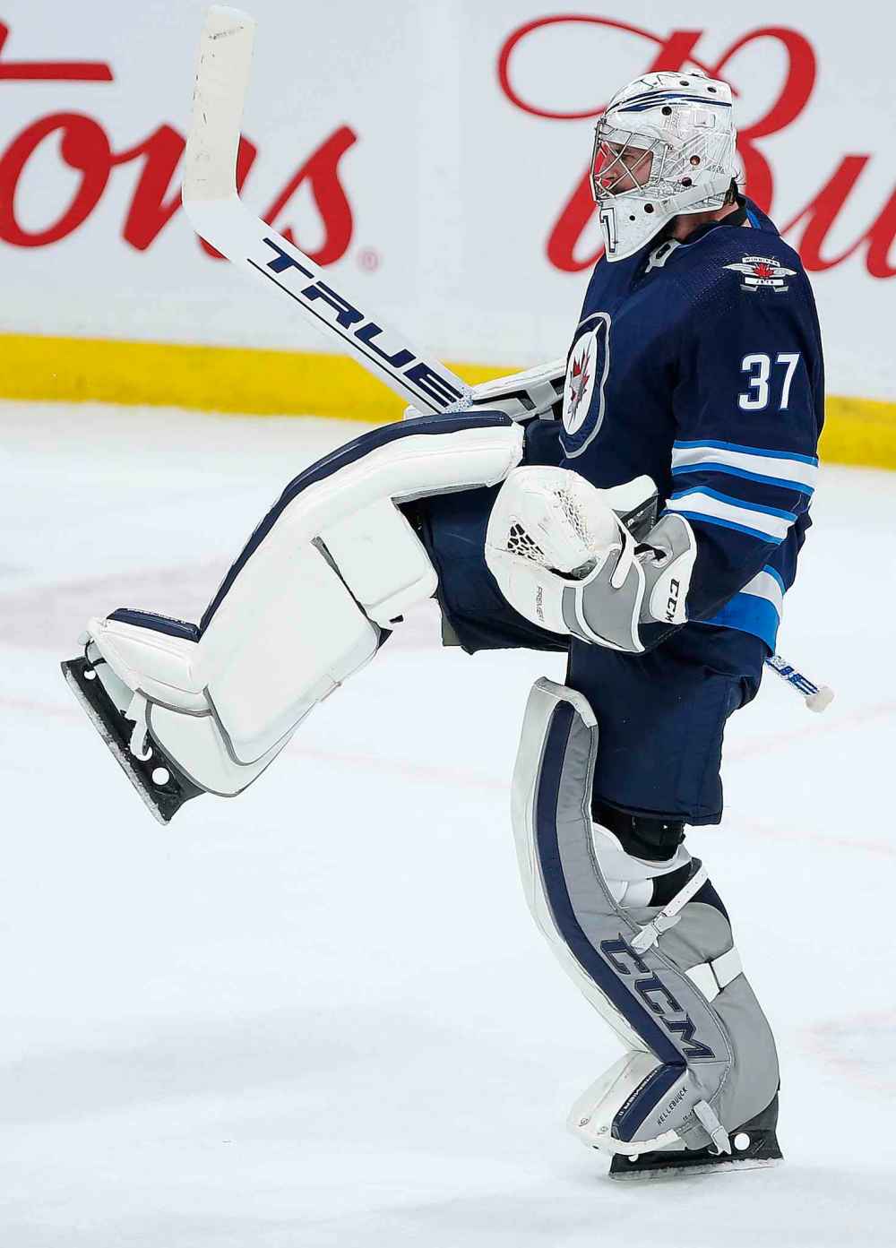 Connor Hellebuyck celebrates a 3-0 shutout against the Washington Capitals Thursday. (John Woods / The Canadian Press)