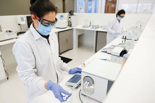 STAFF MEMBERS AT ROQUETTE’S STATE-OF-THE-ART PEA PROTEIN PROCESSING PLANT IN PORTAGE LA PRAIRIE.