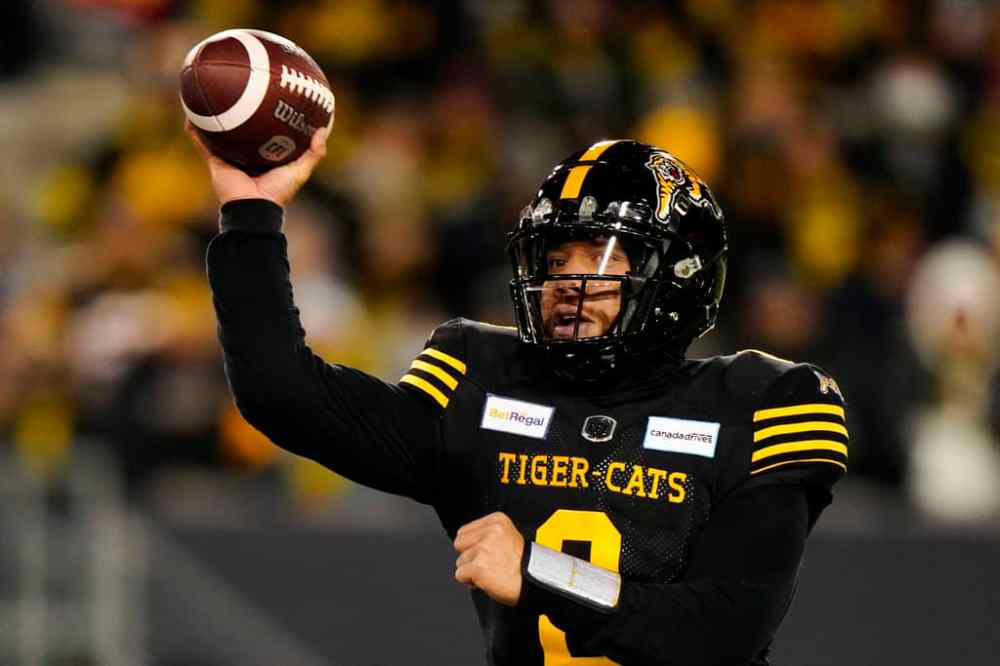 THE CANADIAN PRESS/Frank Gunn
Hamilton Tiger-Cats quarterback Jeremiah Masoli throws the ball during first half football action against the Winnipeg Blue Bombers in the Grey Cup on Sunday.