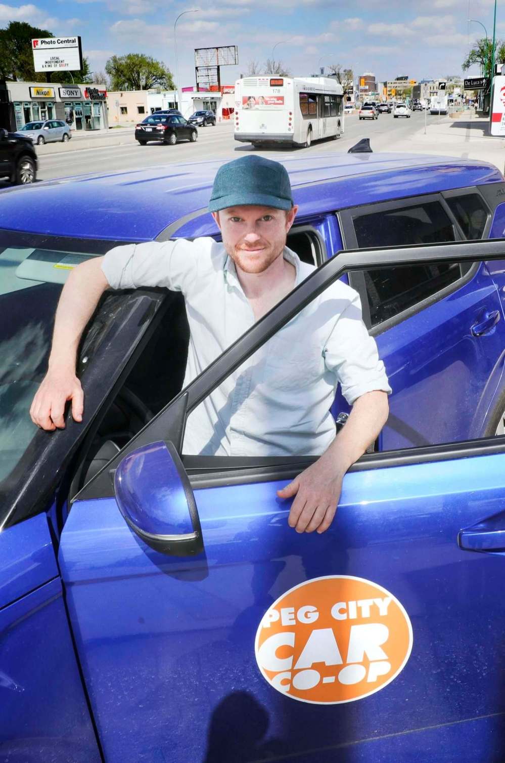 RUTH BONNEVILLE / WINNIPEG FREE PRESS
When Duncan McNairnay joined the co-op in 2016 there was a Peg City Co-op car a few long blocks away. A couple of years later, there were a handful more near his Wolseley residence. ‘It really works for us,’ said McNairnay, 42.