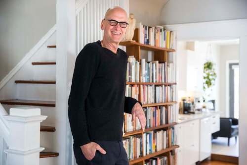 MIKAELA MACKENZIE / WINNIPEG FREE PRESS FILES
Author David Bergen's collection of stories, Here the Dark, has won him the McNally Robinson Book of the Year Award for a fourth time.
