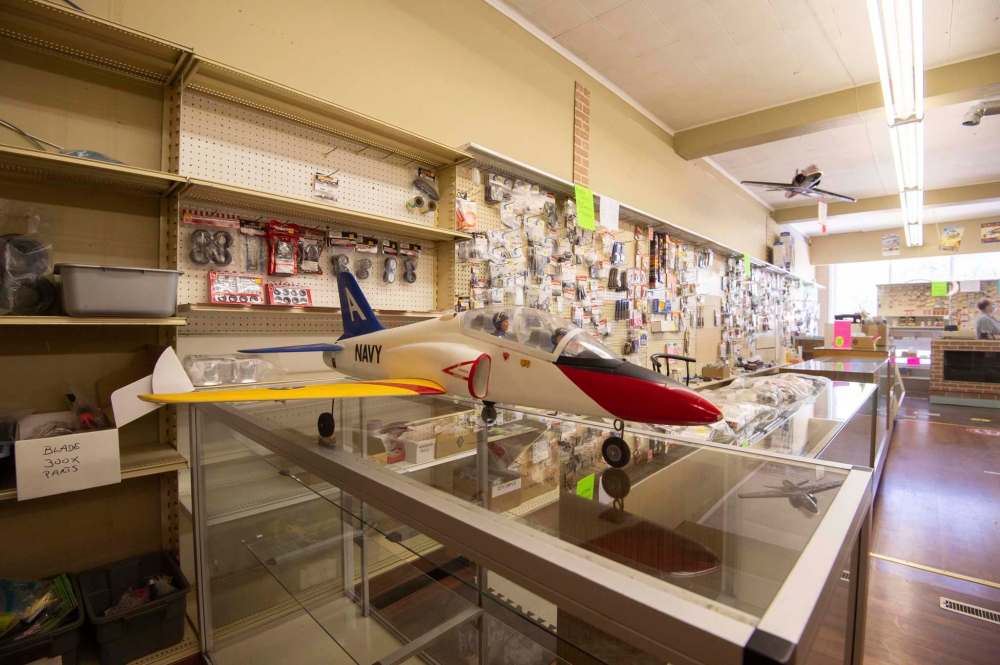 MIKE SUDOMA / WINNIPEG FREE PRESS
A model plane sits on a shelf in Cellar Dweller.