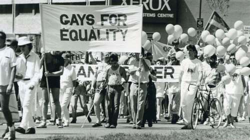 WAYNE GLOWACKI / WINNIPEG FREE PRESS files
Winnipeg&rsquo;s pride parade has grown substantially from its early days. About 275 Winnipeggers took part in 1987, compared to tens of thousands in 2019.