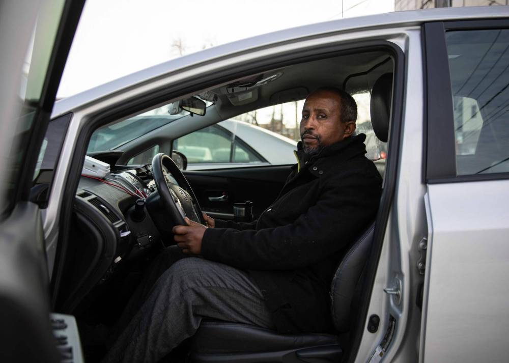 JESSICA LEE / WINNIPEG FREE PRESS
Duffy’s Taxi driver Fitsum Ghebrehet was stabbed on Christmas Eve by an irate passenger.