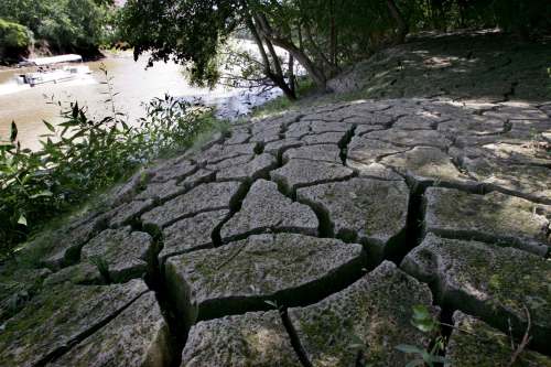 The Canadian Drought Monitor has declared &ldquo;exceptional drought&rdquo; in many parts of the province. According to Environment Canada meteorologist Sara Hoffman, the rating is as high as it can go. (Joe Bryksa / Winnipeg Free Press files)