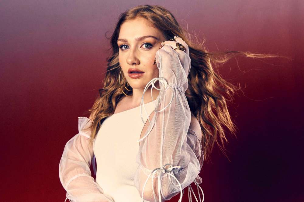 Louis Browne photo
Winnipeg-born pop artist Olivia Lunny released her self-titled debut album earlier this month.