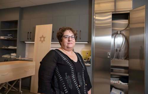 ALEX LUPUL / WINNIPEG FREE PRESS
‘This building will last for 100 years,&rsquo; said Rena Boroditsky, executive director of Chesed Shel Emes, of the new two-storey office and body preparation space at 1023 Main St.
