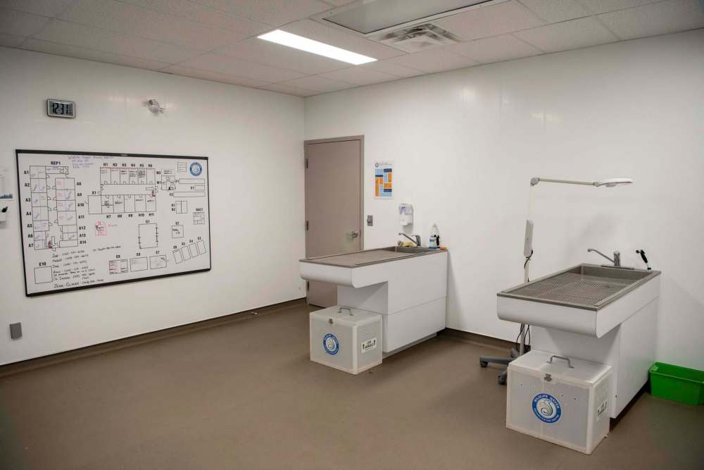 Wildlife Haven now has a diagnostics room with special equipment, including an X-ray machine, centrifuge and cups for fecal parasite testing. An operation room houses a table which can tilt, an anesthesia machine and monitoring technology. (Alex Lupul / Winnipeg Free Press)