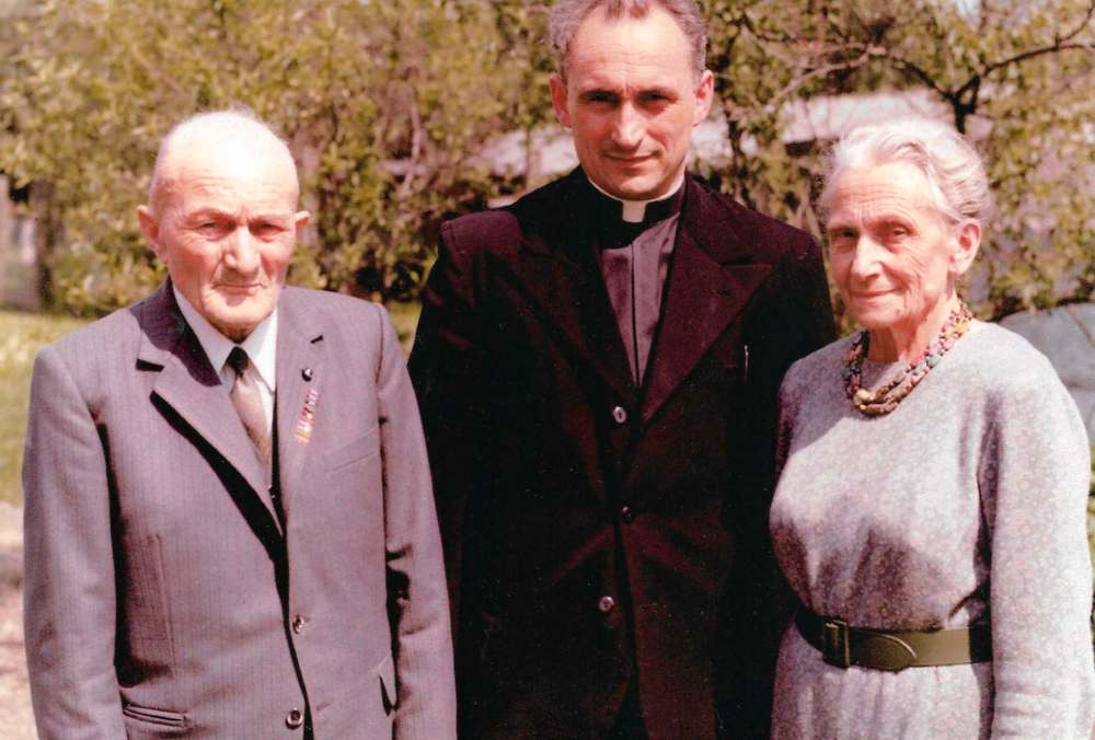 SUPPLIED
Passages feature - André Achille Goussaert
- Andre with parents Victor and Flavie - 1972 - 50th Anniversary
Winnipeg Free Press 2021