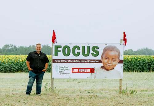 Jake Oldemkamp photo
Dean and Roxanne Toews' farm near McGregor supports Canadian Foodgrains Bank, a church-based international relief and development agency based in Winnipeg.