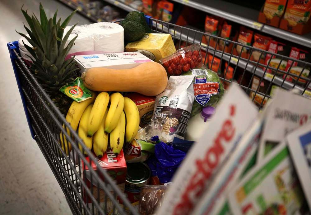 Ruth Bonneville / Winnipeg Free Press
The price of flour, cereal and some produce items has crept up since spring, and more increases are on the way. Grocery prices are being affected by the extreme heat and drought plaguing Canadian farmers and ranchers.