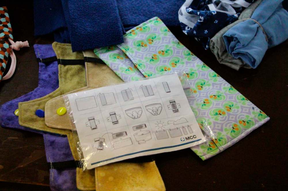 GABRIELLE PICHE / WINNIPEG FREE PRESS
Help for Ukraine - Immigrant women band together in the basement of First Lutheran Church to sew menstrual products for vulnerable girls.