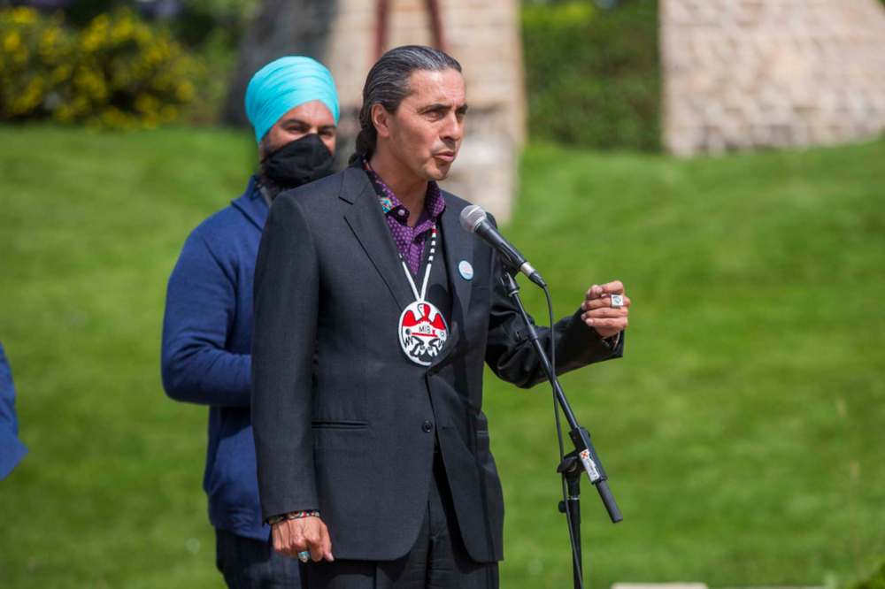 MIKAELA MACKENZIE / WINNIPEG FREE PRESS
Grand Chief Arlen Dumas speaks along with NDP leader Jagmeet Singh at the Oodena Circle at The Forks in Winnipeg last Thursday.