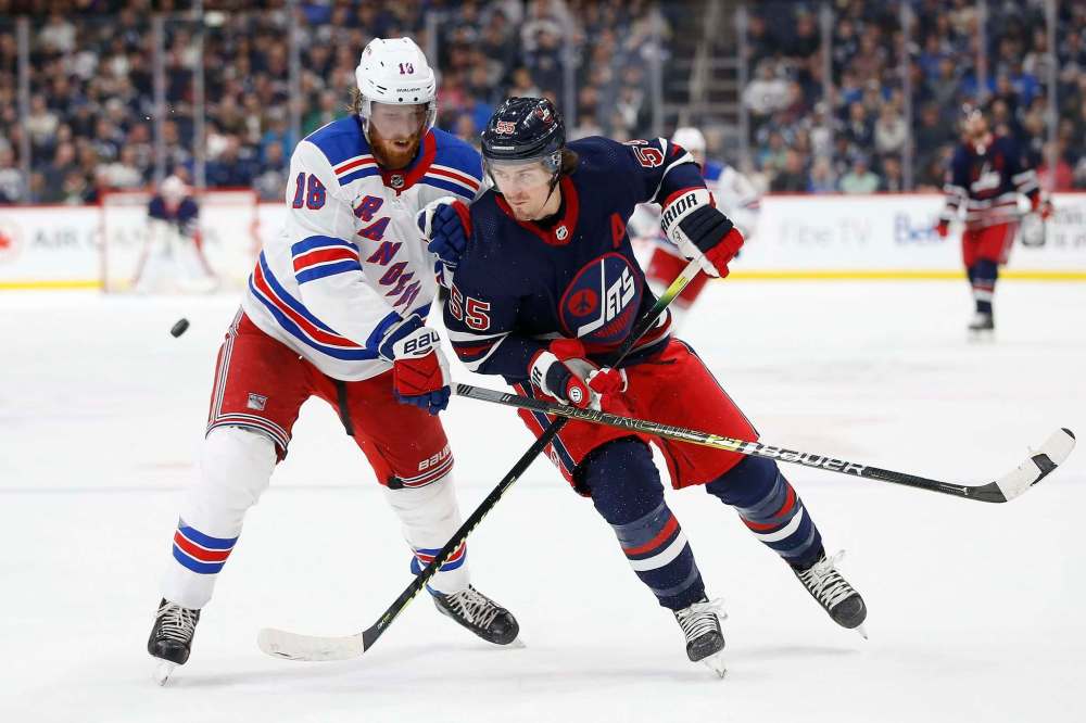 JOHN WOODS / WINNIPEG FREE PRESS FILES
Jets centre Mark Scheifele says he would do whatever is asked of him on the Canadian Olympic team.