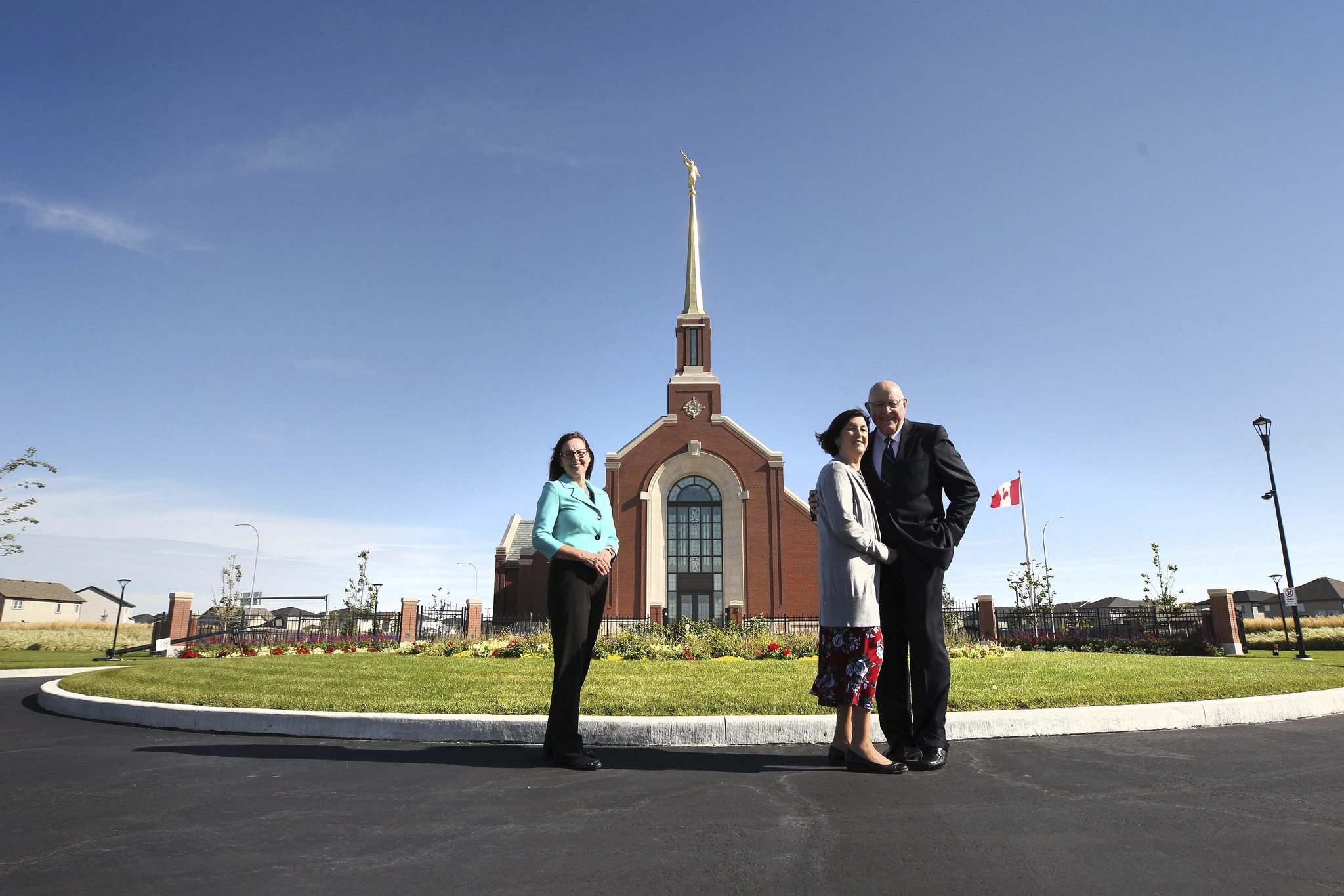 Manitoba’s only Mormon temple to open up briefly for viewing Winnipeg