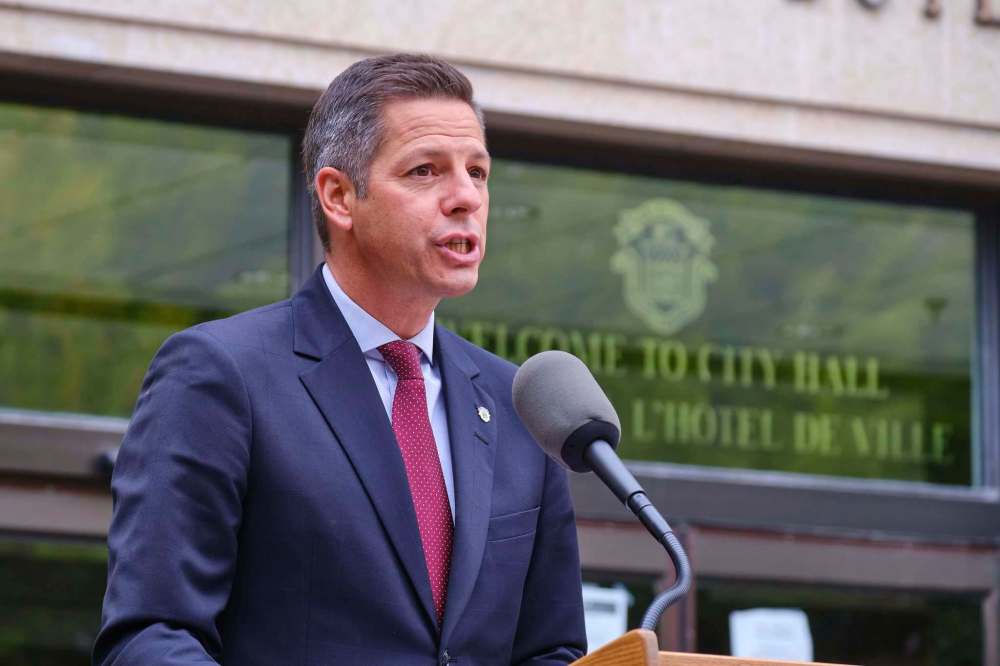 MIKE DEAL / WINNIPEG FREE PRESS FILES
‘That is absolutely a priority to deliver those dollars to Winnipeg,’ Mayor Brian Bowman says.