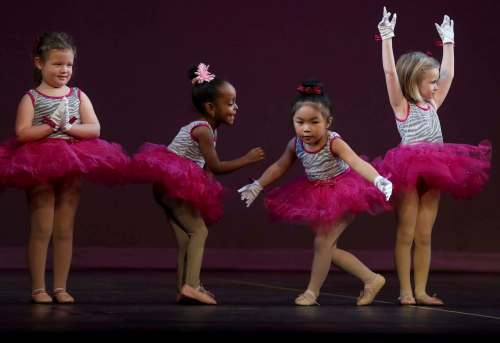 TREVOR HAGAN / WINNIPEG FREE PRESS files
Extracurricular activities can create pocketbook pain when parents are overcommitted to keeping their children busy.