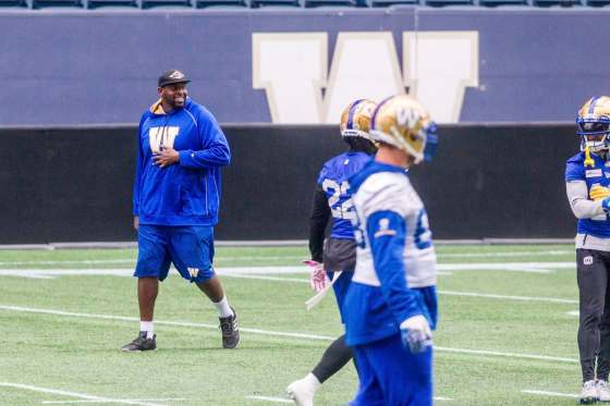Even when he's out of the lineup with an injury, Bomber O-lineman Jermarcus Hardrick is never far from the action. (Mikaela MacKenzie / Winnipeg Free Press files)