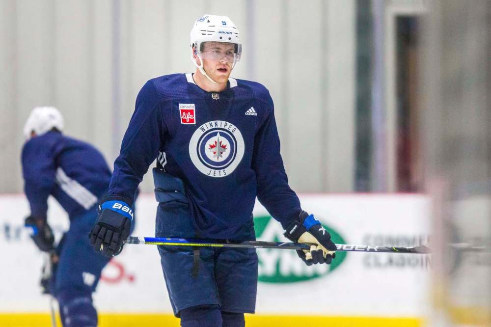 MIKAELA MACKENZIE / WINNIPEG FREE PRESS
Andrew Copp says he and his teammates know what they have to do to get back on the scoresheet and into the win column.