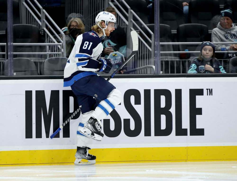 TREVOR HAGAN / WINNIPEG FREE PRESS
Winnipeg Jets' Kyle Connor added to his scoring total Thursday with a pair of goals against the Seattle Kraken on his 25th birthday.