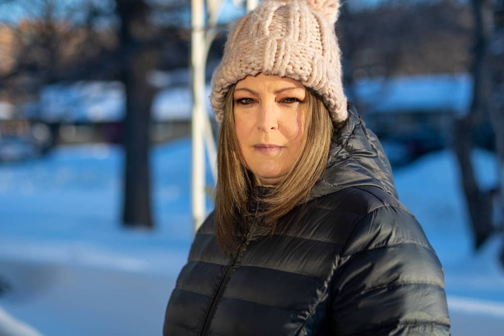 Karen Myshkowsky is still experiencing brain fog after recovering from COVID-19. She is among Manitobans who appreciated vaccine task force medical lead Dr. Joss Reimer sharing statistics and acknowledging the reality of long-COVID brain fog. (Daniel Crump / Winnipeg Free Press )