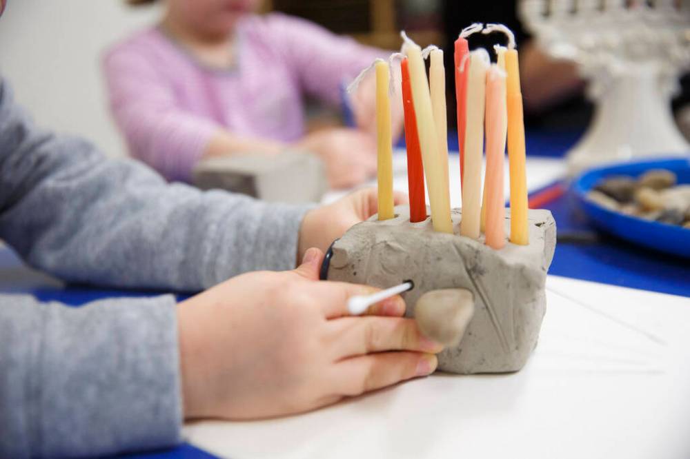 MIKE DEAL / WINNIPEG FREE PRESS FILES
Between Tuesday and Wednesday, 23 Manitoba child care facilities responded to the online survey, indicating about 12 per cent of staff had either tested positive or were isolating as close contacts.