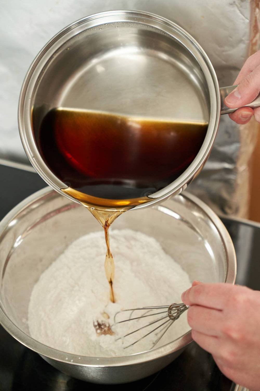 David Lipnowski / Winnipeg Free Press
Nian gao is a relatively simple dessert, a steamed caked made of cane sugar, glutinous rice flour and water.