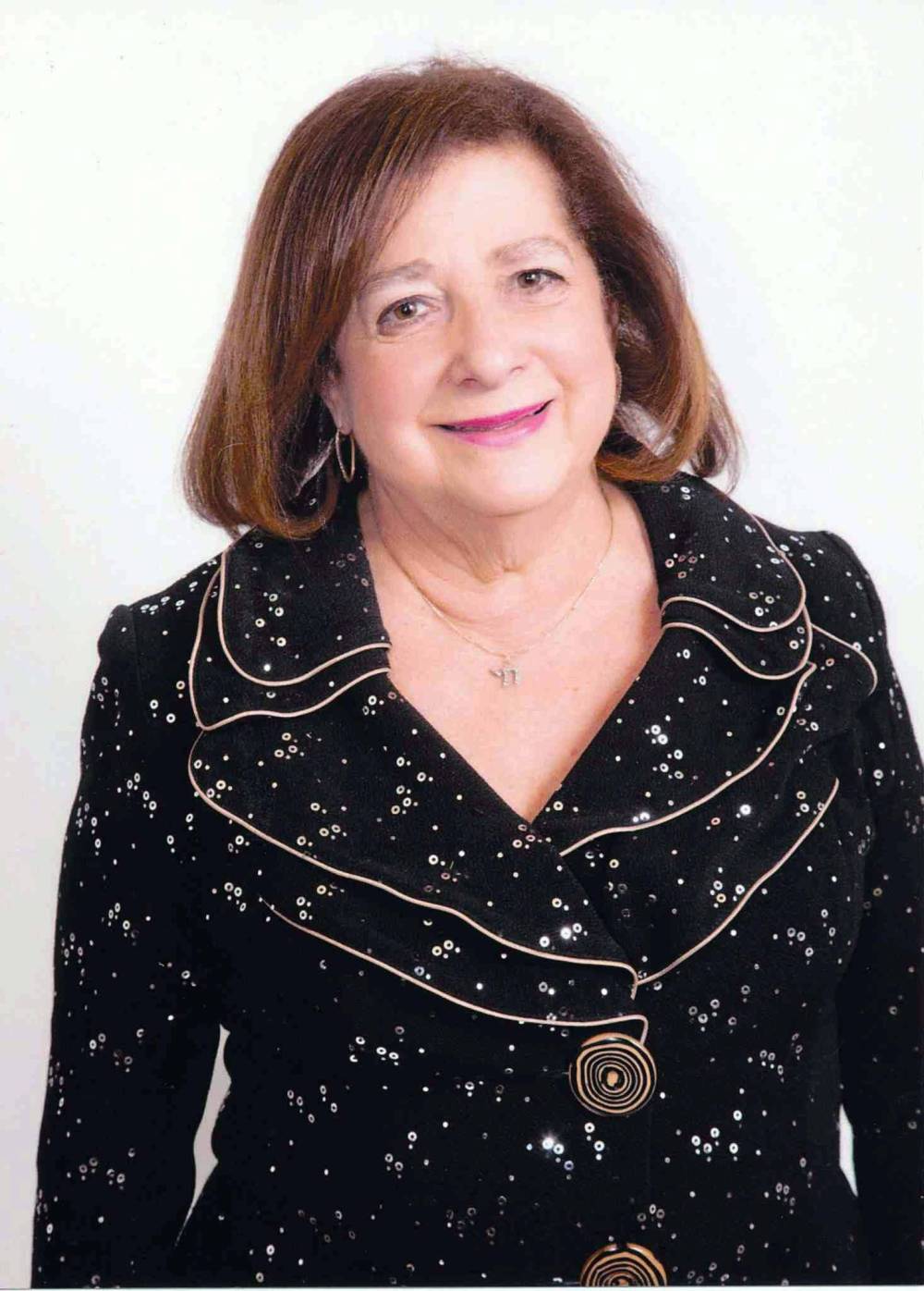 SUPPLIED / FREE PRESS FILES
Sheila Billinghurst