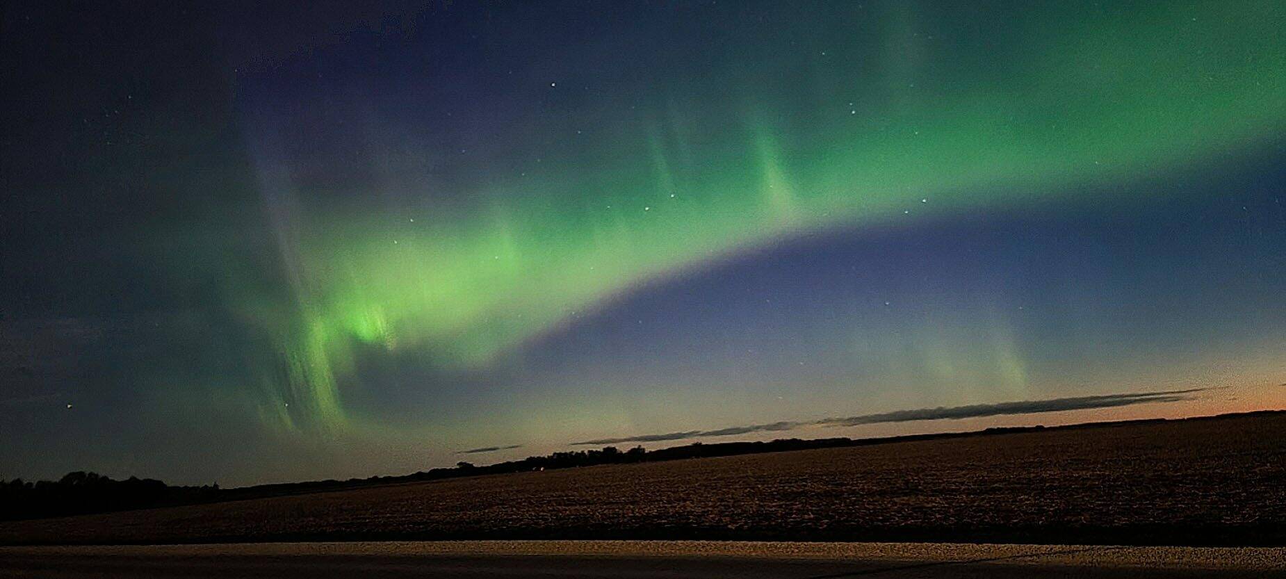Northern) lights, cameras, action – Winnipeg Free Press