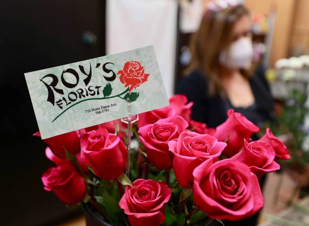 RUTH BONNEVILLE / WINNIPEG FREE PRESS
Roy's Florist is one of the oldest stores in the West End. It was opened in 1955 by Roy and Ron Kaita, taking the name of the elder brother as is the Japanese custom.