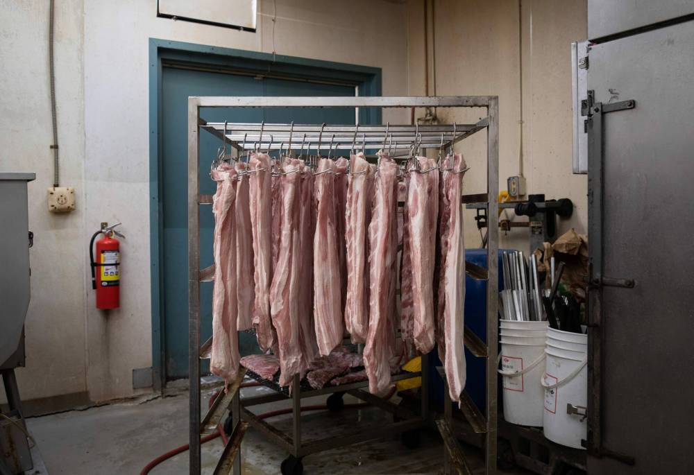 JESSICA LEE / WINNIPEG FREE PRESS
Frig’s specializes in natural products, such as pork.