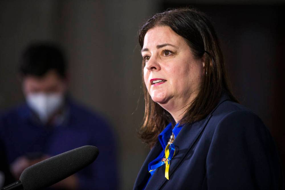 MIKAELA MACKENZIE / WINNIPEG FREE PRESS
“If we have to redeploy staff, we’ll redeploy staff to ensure we handle the capacity. Health-care officials are working on that internally,” Premier Heather Stefanson had said.