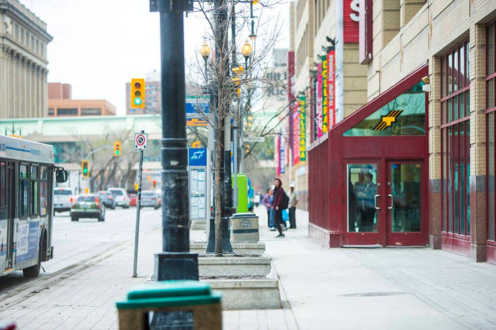 MIKAELA MACKENZIE / WINNIPEG FREE PRESS FILES
The attack was witnessed by several passengers on the bus, including a man and his two grandchildren.