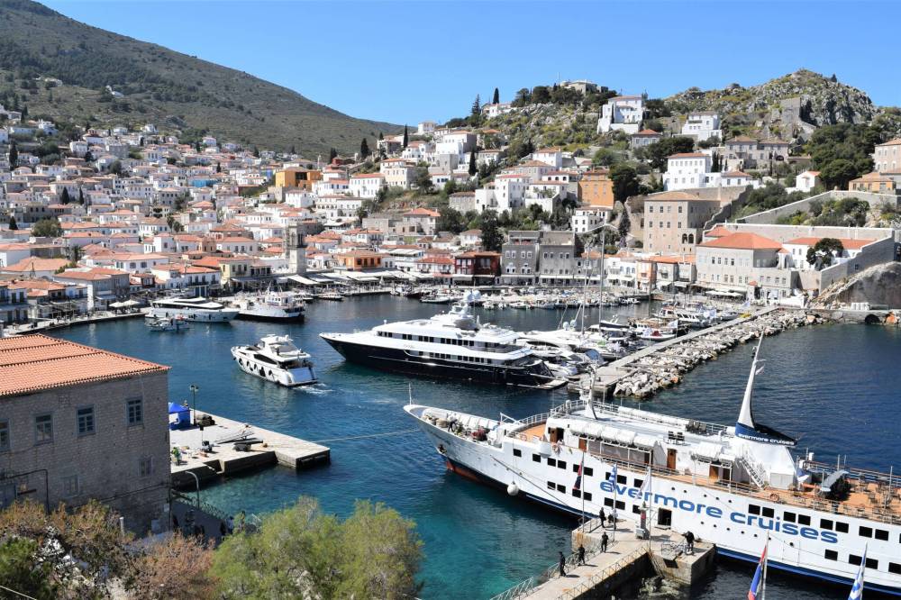 The view of Hydra’s harbour.