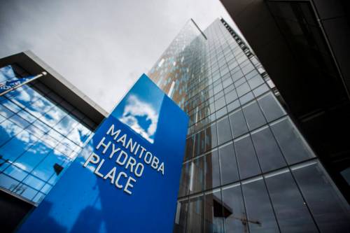 The Manitoba Hydro building on Portage Avenue is not just environmentally friendly, it is a functional, comfortable, healthy and beautiful space. (Mikaela MacKenzie / Winnipeg Free Press files)